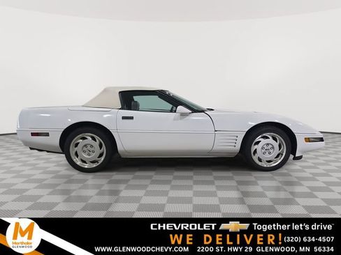 Used 1992 Chevrolet Corvette Convertible RWD image 1