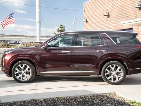Used 2021 Hyundai Palisade Limited AWD/4WD image 3