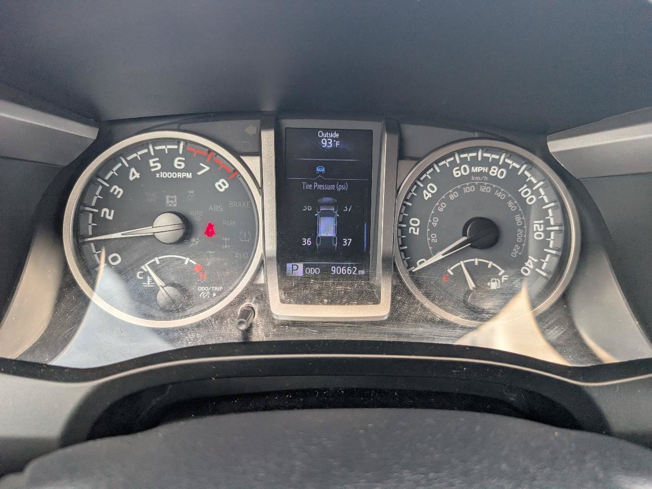 Used 2020 Toyota Tacoma SR5 AWD/4WD image 14