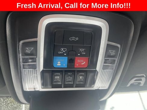 Used 2025 RAM 2500 Laramie AWD/4WD image 11