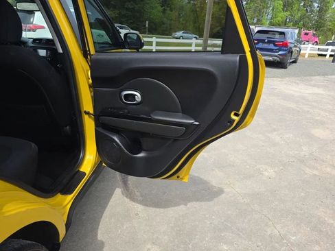 Used 2015 Kia Soul ! image 36