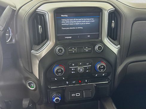 Used 2021 Chevrolet Silverado 1500 LT Trail Boss AWD/4WD image 18