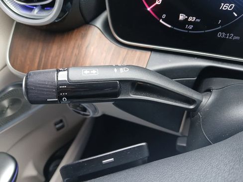 Used 2025 Mercedes-Benz C 300 Sedan image 31