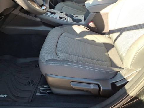 Used 2024 Subaru Crosstrek 2.0i Premium image 14