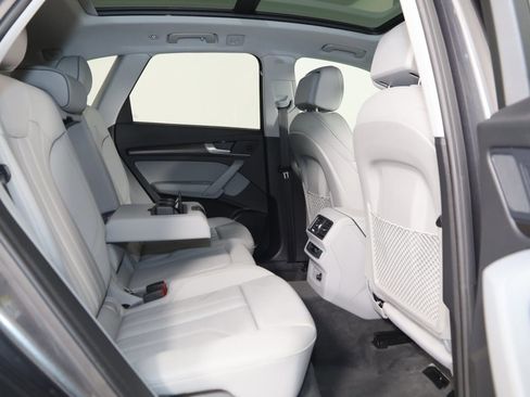 Used 2024 Audi Q5 2.0T Premium w/ Convenience Package image 14