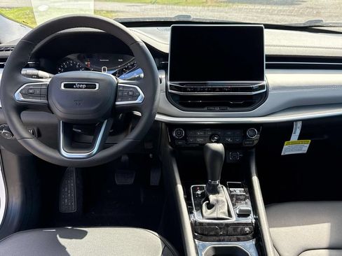 New 2026 Jeep Compass Limited AWD/4WD image 16