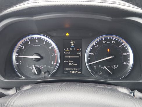 Used 2016 Toyota Highlander XLE image 16