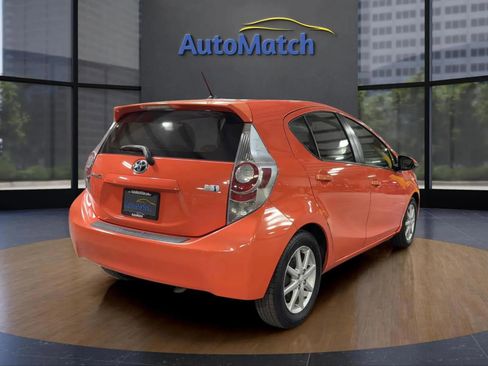 Used 2013 Toyota Prius C Three image 9