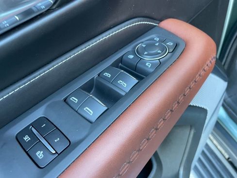 Used 2024 GMC Yukon Denali Ultimate image 12