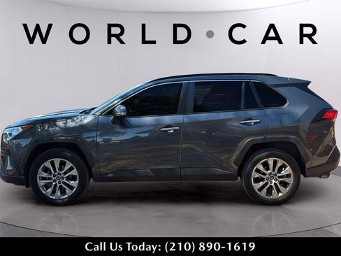 Used 2019 Toyota RAV4 Limited FWD image 12