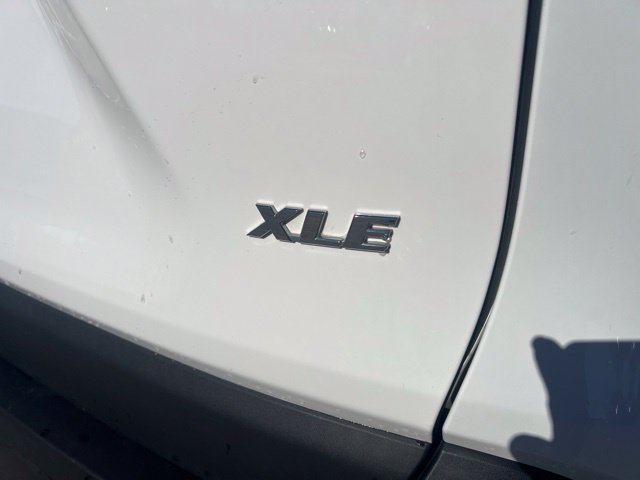 Used 2023 Toyota RAV4 XLE w/ Convenience Package FWD image 5