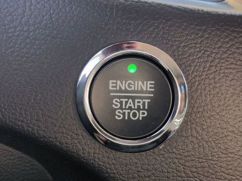 Used 2024 Ford Edge Titanium image 36