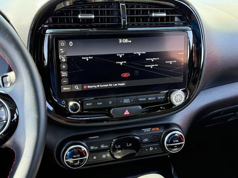 Used 2023 Kia Soul GT-Line FWD image 18
