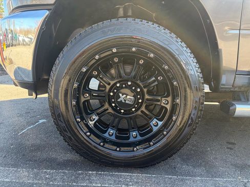 Used 2016 RAM 2500 Tradesman w/ Chrome Appearance Group image 14