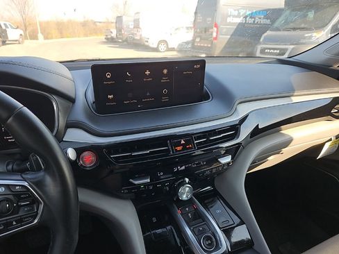 Used 2023 Acura MDX SH-AWD w/ Technology Package image 19