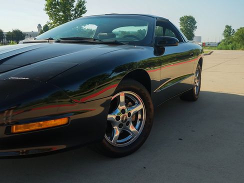 Used 1996 Pontiac Firebird Formula image 28