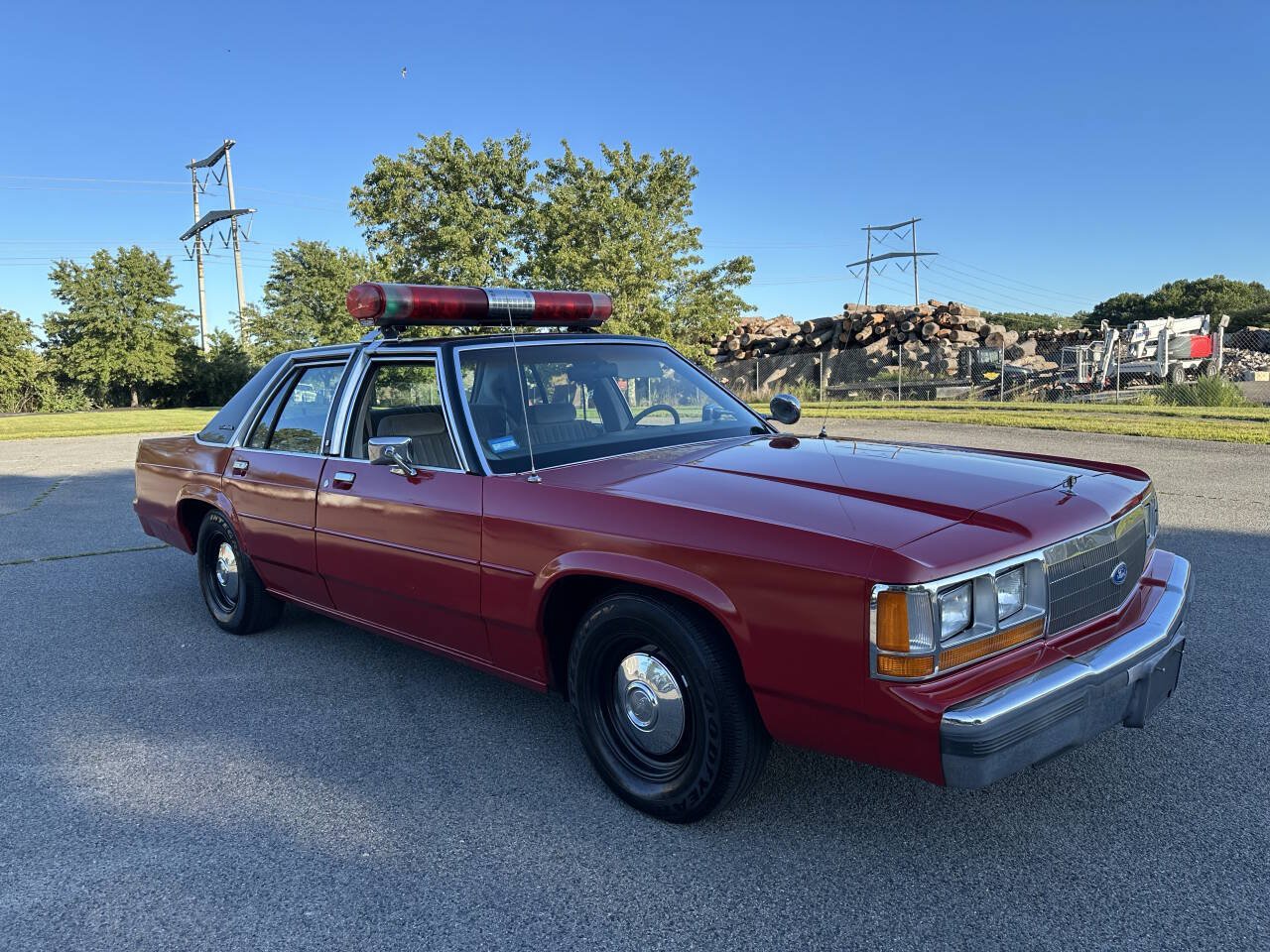 Used 1990 Ford LTD Crown Victoria RWD image 33