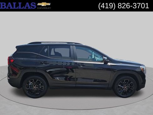 Certified 2023 GMC Terrain SLE w/ Driver Convenience Package AWD/4WD image 6