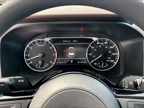 Certified 2023 Nissan Rogue SV FWD image 25
