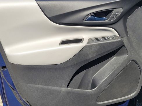 Used 2022 Chevrolet Equinox LT FWD image 15