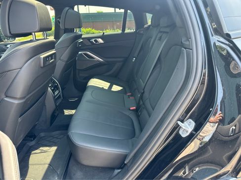 Used 2021 BMW X6 xDrive40i w/ Premium Enhanced Package image 11