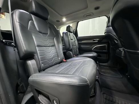 Used 2020 Kia Telluride SX w/ SX Prestige Package image 28