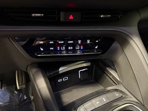 Used 2022 Buick Envision Preferred FWD image 21