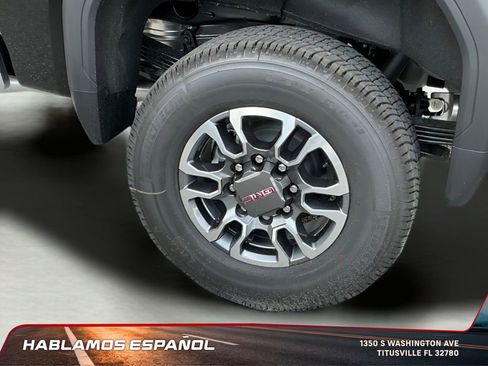 New 2025 GMC Sierra 2500 SLT image 9