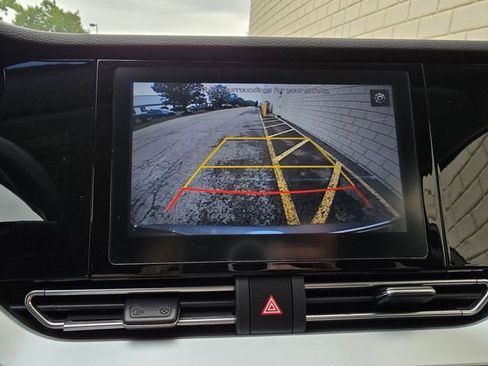 Used 2022 Kia Niro LX FWD image 55