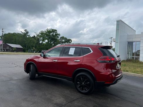 Used 2019 Nissan Rogue SV AWD/4WD image 5