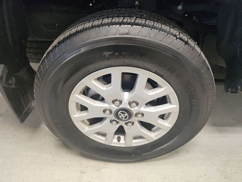 Used 2024 Toyota Tacoma SR5 AWD/4WD image 3