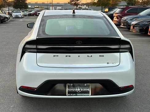 New 2026 Toyota Prius Plug-In Hybrid image 7