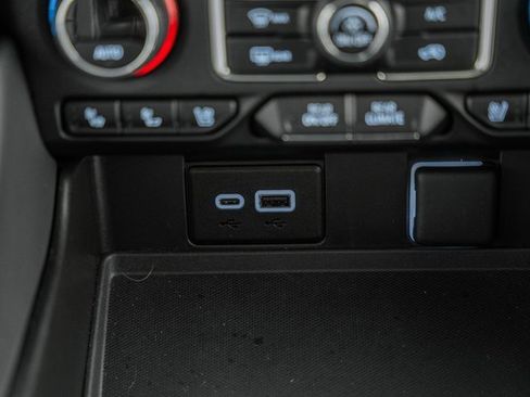 Used 2024 Chevrolet Tahoe High Country image 28