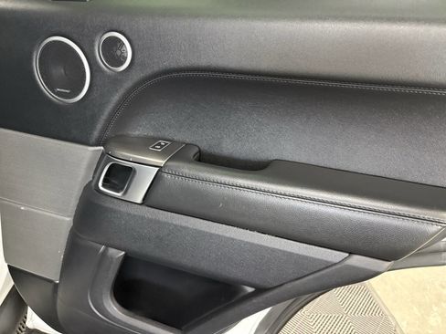 Used 2016 Land Rover Range Rover Sport SE image 34