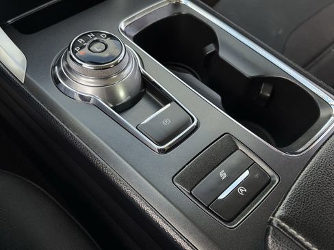 Used 2020 Ford Fusion SE image 19