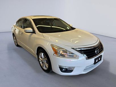 Used 2015 Nissan Altima 2.5 SL w/ Technology Package