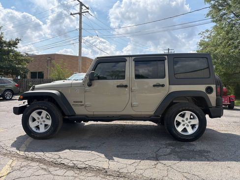 Used 2018 Jeep Wrangler Unlimited Sport S AWD/4WD image 4