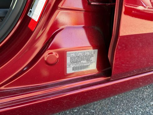 Used 2025 Nissan Versa SV image 27