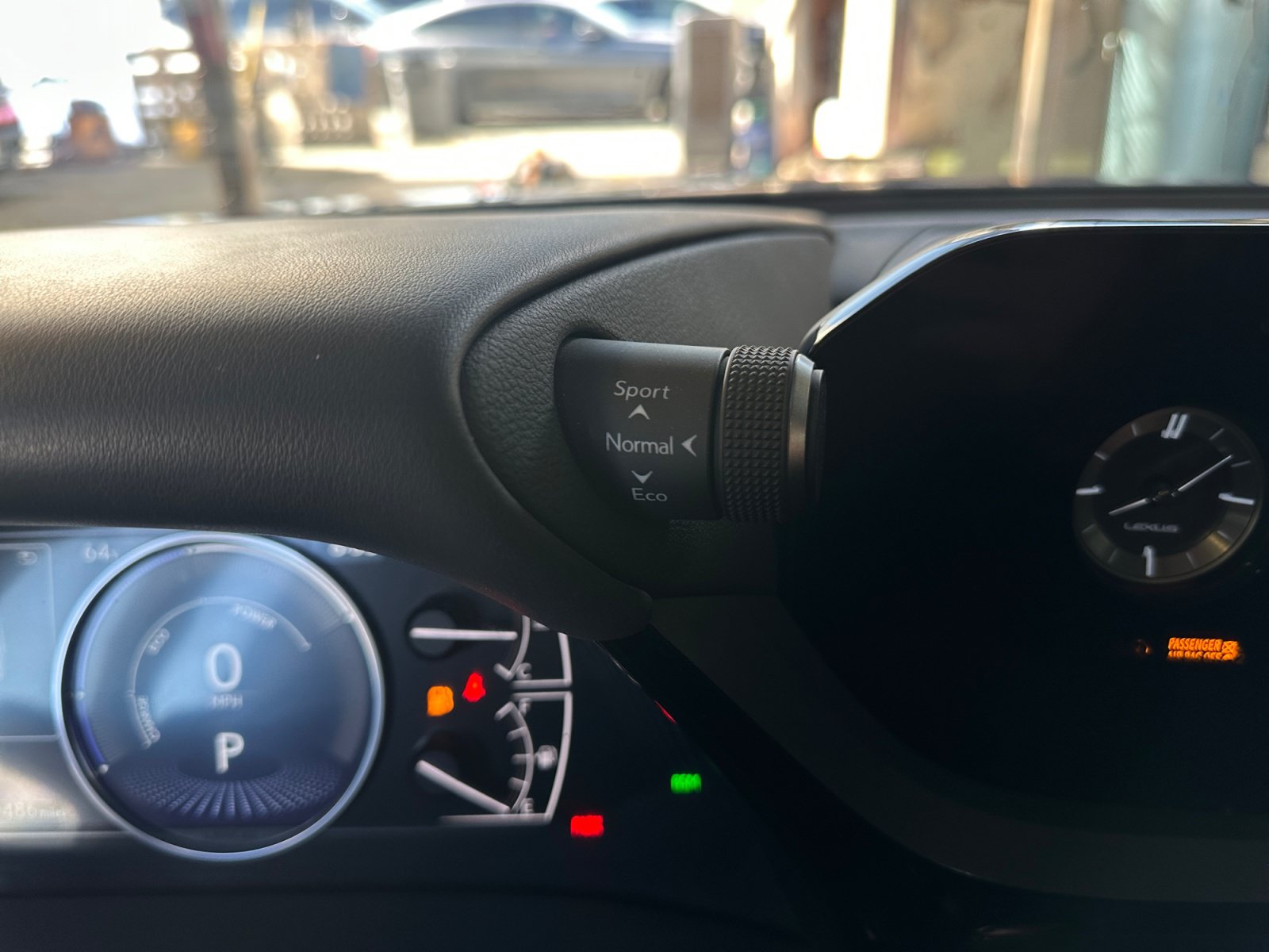 Used 2025 Lexus ES 300h w/ Premium Package FWD image 23