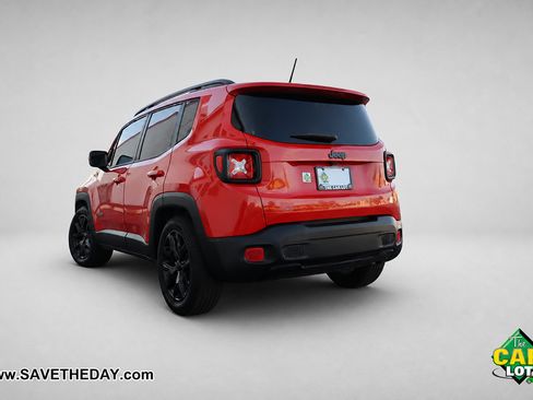 Used 2017 Jeep Renegade Altitude FWD image 6