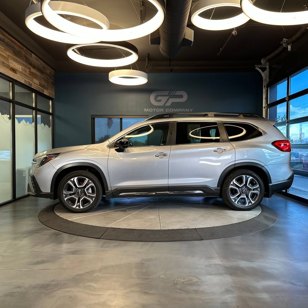 Used 2024 Subaru Ascent Touring AWD/4WD image 6