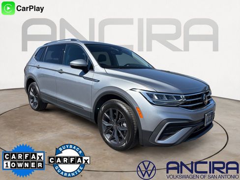 Certified 2022 Volkswagen Tiguan SE image 1