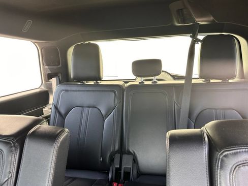 Used 2021 Ford Expedition Limited AWD/4WD image 18