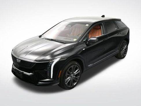 Used 2026 Cadillac Optiq Sport 2 AWD/4WD image 17