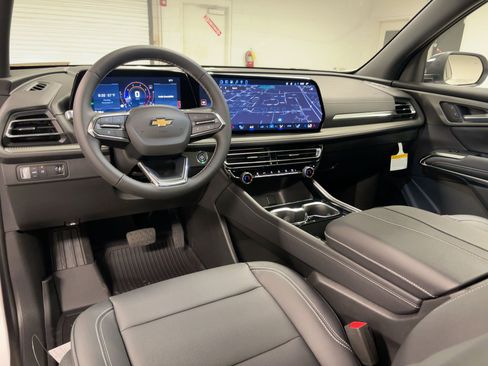 New 2026 Chevrolet Traverse LT w/ Sun and Wheel Package image 28