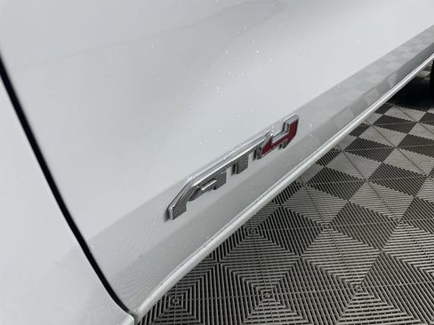 Used 2025 GMC Canyon AT4 image 32