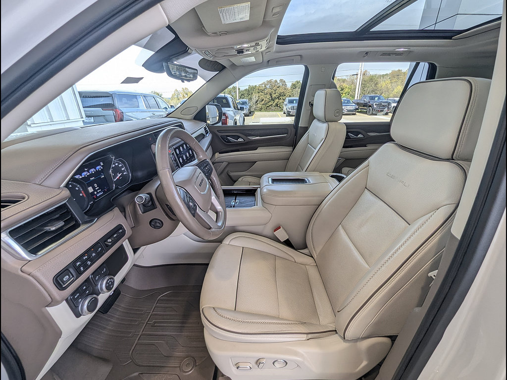 Used 2021 GMC Yukon Denali w/ Denali Premium Package AWD/4WD image 19
