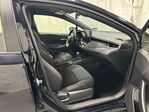 Used 2025 Toyota Corolla SE image 57