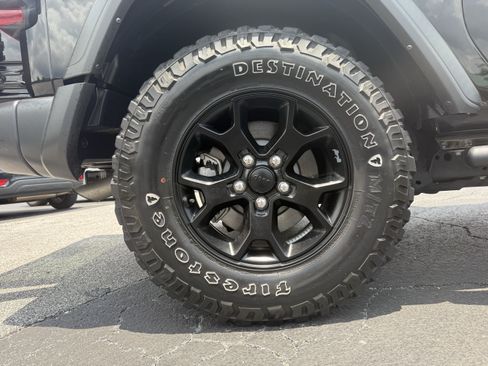 Used 2022 Jeep Wrangler Sport AWD/4WD image 15