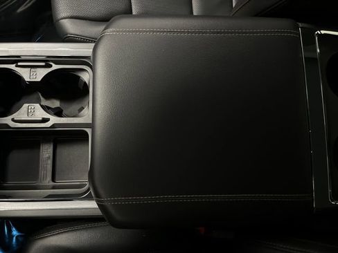 Used 2025 Ford F350 Lariat w/ Black Appearance Package image 21